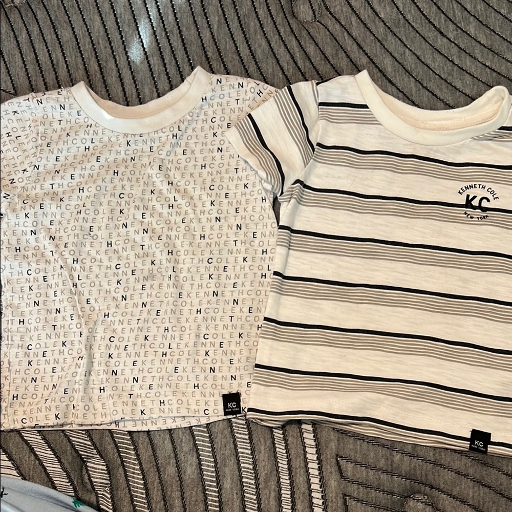 Kenneth Cole Black and White Short Sleeve Tees